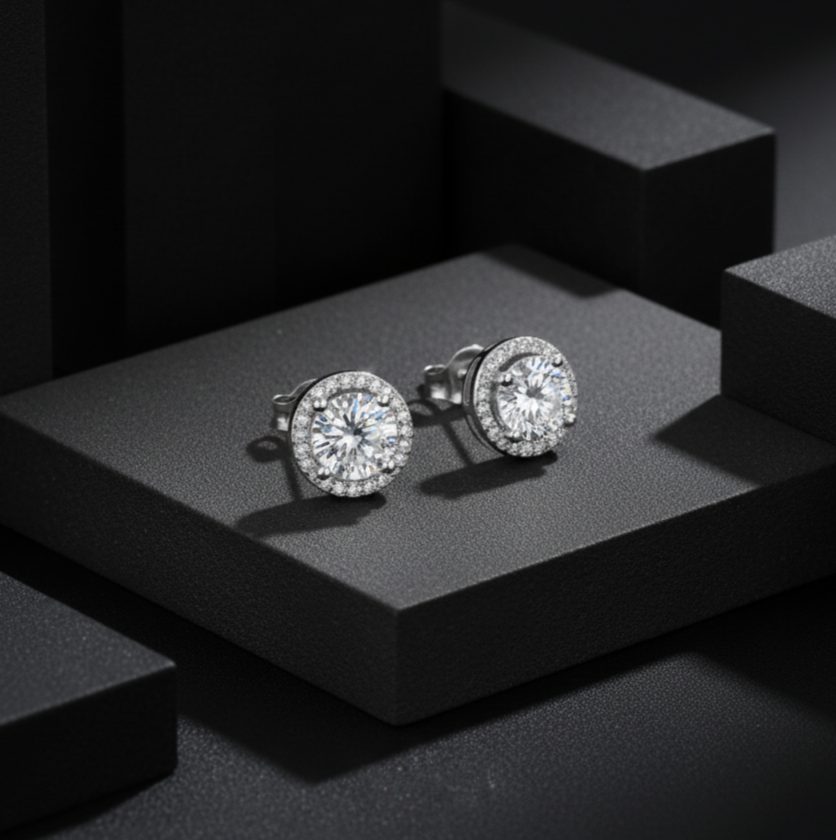 NoName - Round Halo Stud Earrings